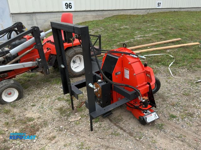 Lot 2-62918 - Kubota 3 point hitch blower model#F2535D serial#21211337