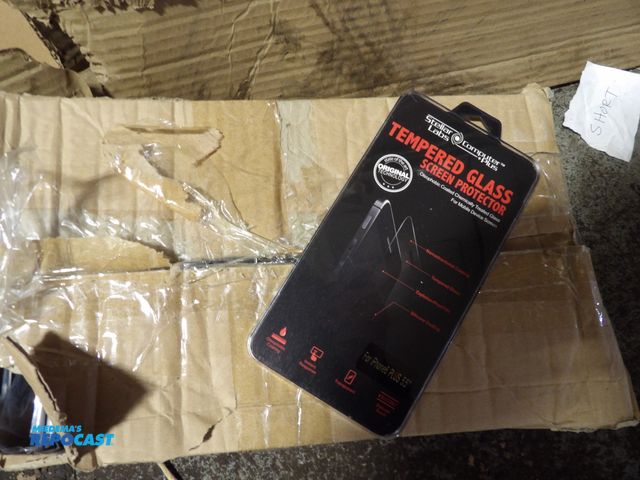 Lot 2-53076 - lot of (100) new screen protectors for iPhone plus