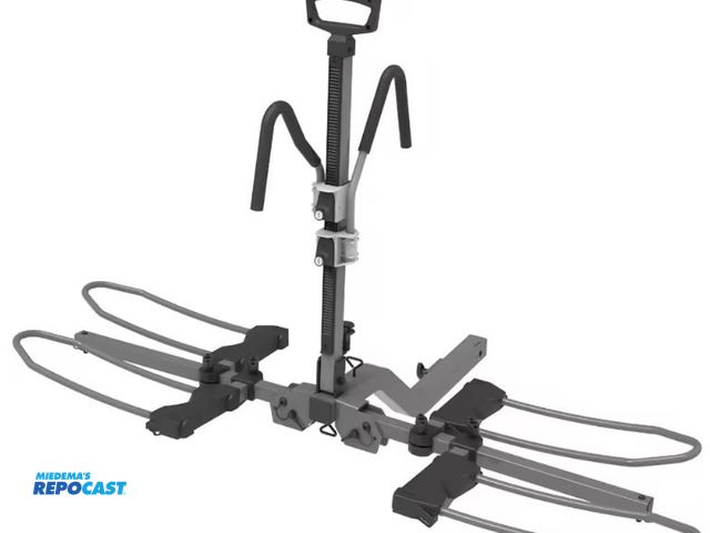 Lot 2-17046 - Hyperax 2023 Volt RV Hitch Platform E-Bike Rack (2-Place Rack)