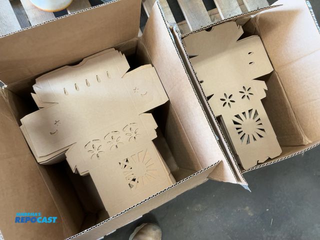 Lot 2-20283 - Lot of (500) Quart and (600) Pint Cardboard Boxes for Berries, currently flat and fold into boxes, m...