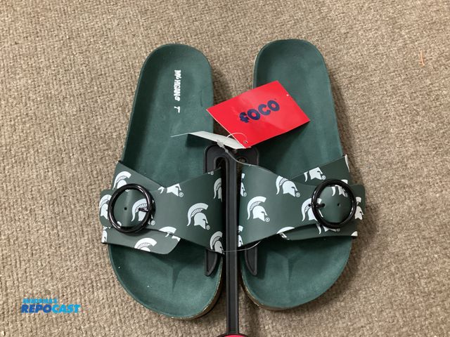 Lot 2-67331 - New Michigan State Women’s Slides. Size 5-6 The lettering on the heel is peeling off.