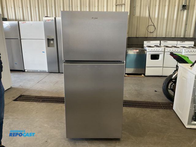 Lot 2-40449 - Scratch & Dent Whirlpool WRTX5419SZ00 Refrigerator/Freezer