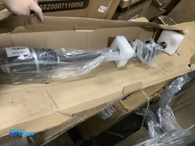 Lot 2-96002 - Constant velocity axle shaft