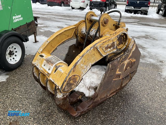 Lot 2-61072 - CAT 36" Claw Bucket