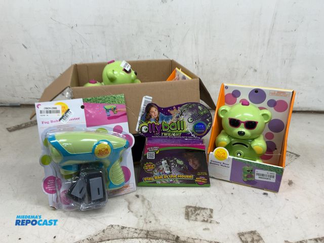 Lot 2-95024 - Ollyball twilight glow in the dark ball, a Sun Squad fog bubble blaster, and (4) Sun Squad gummy bea...