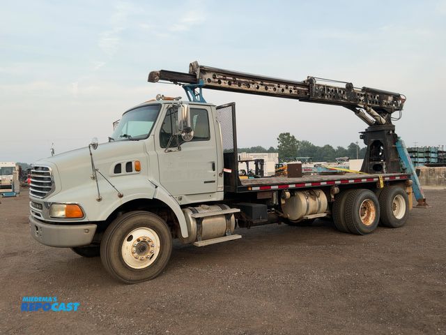 Lot 2-40170 - 2006 Sterling LT9500 Crane Truck