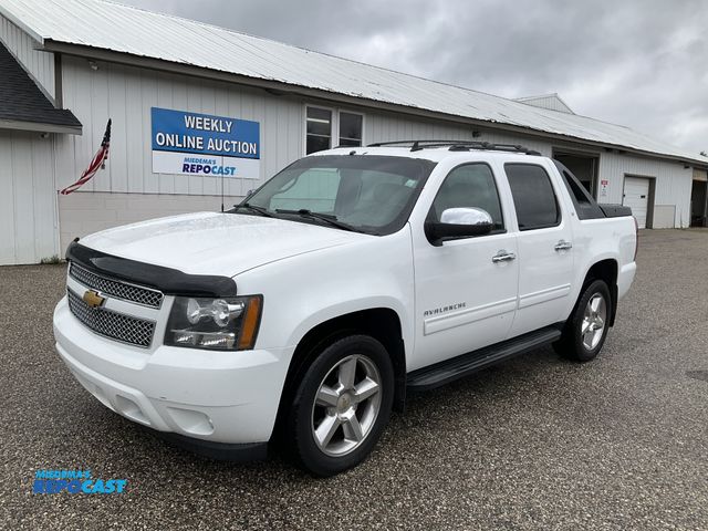 Lot 2-61442 - 2012 Chevrolet Avalanche LT SUV 4x4