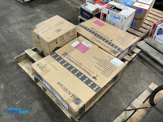 Lot 2-93542 - 2 new medicine cabinets 16" and 24", no cracks, 1 new ceiling fan