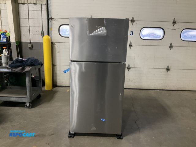 Lot 2-40441 - Scratch & Dent Whirlpool WRT318FZDM11 Refrigerator/Freezer