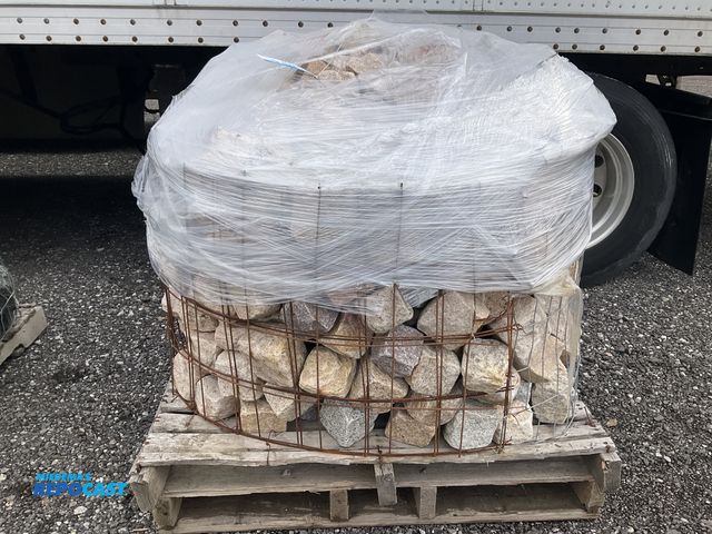 Lot 2-91537 - Pallet of Natural Stone Color Curbside Cubes