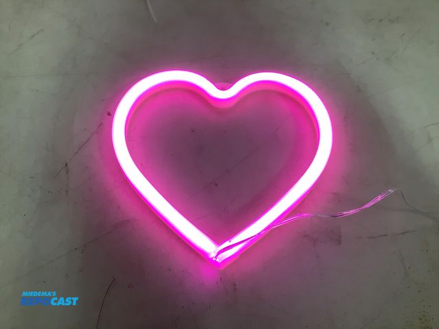 Lot 2-74515 - Hanging LED Light-Up Heart Sign