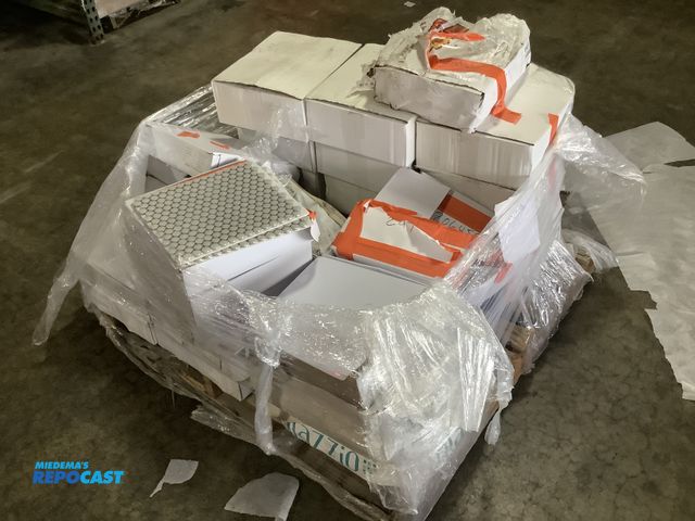 Lot 2-93671 - Skid of (2) Types of Backsplash Tile, models are EFT-8902 and W95OZONWH1113MH2