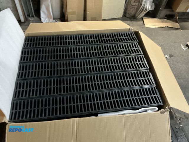 Lot 2-93377 - Trench Drain System 5 Pack 5” x 39” Drain Gate B0DDBNGDKH