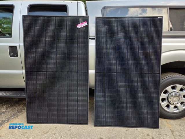 Lot 2-29579 - lot of (2) TRINA 330w / 33.8v solar panels, fully tested and producing good watts under load. remove...