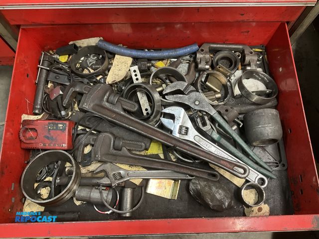 Lot 2-17007 - Lot of various used automotive and. Mechanic tools includes: wrenches, sockets, metal cylinders…