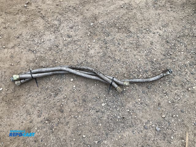 Lot 2-62790 - 3 pieces of 1" gas hose