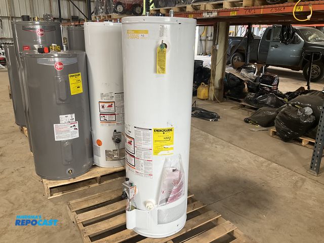 Lot 2-50045 - Scratch & Dent Natural Gas Hot water Heater