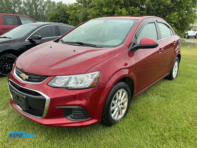 Lot 2-40687 - 2018 Chevrolet Sonic LT Sedan FWD