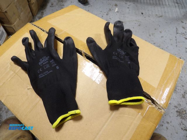 Lot 2-51000 - lot of 144 pairs of new ansel edge gloves, multi-purpose use, palm coated black