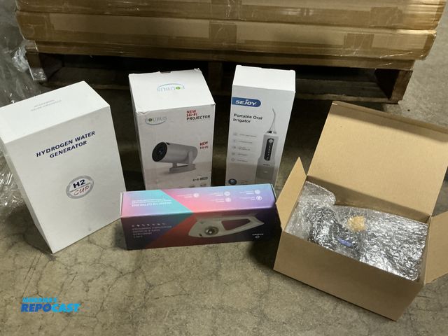 Lot 2-37156 - Lot of Items including Foubus Hi-Fi Projector, Hydrogen Water Generator, Sejoy Oral Irrigator, Linss...