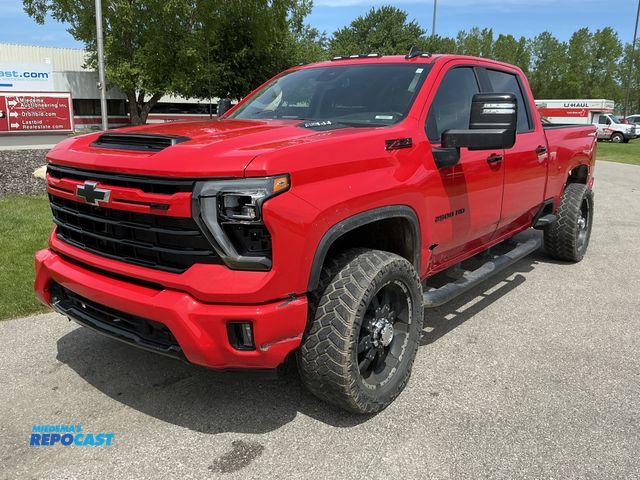Lot 2-40914 - 2024 Chevrolet Silverado LT Crew Cab Standard Box Pickup Truck 4x4