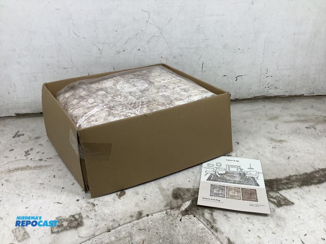 Lot 2-19815 - 48x40x20cm tan decorative octavia area rug model#FC600-TR-01