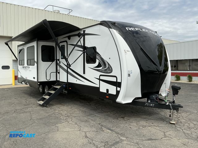 Lot 2-40764 - 2022 Grand Design Reflection 312BHTS Camper Travel Trailer