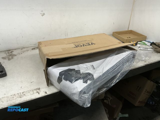 Lot 2-19868 - VEVOR RV-Awning B-20