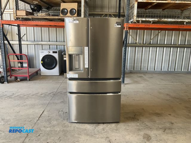 Lot 2-11097 - Scratch & Dent Electric Free Standing Used Frigidaire Gallery GRMS2773AF03 Refrigerator/Freezer