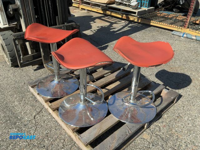 Lot 2-67755 - (3) Adjustable shop stools