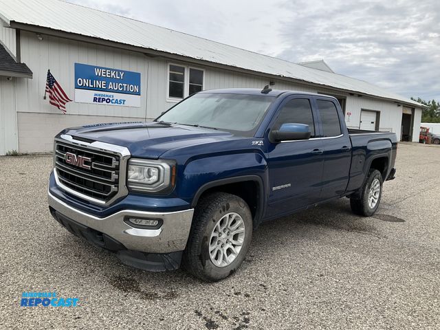 Lot 2-61437 - 2016 GMC Sierra SLE Double Cab Standard Box Pickup Truck 4x4