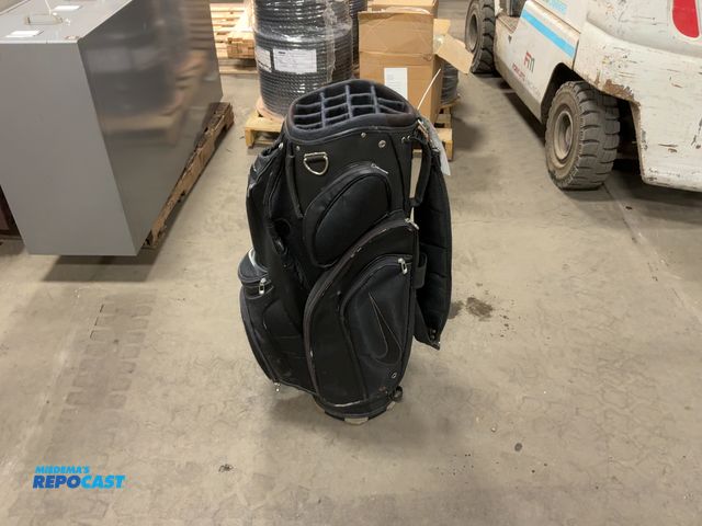 Lot 2-93593 - Nike Nike Golf Collectible Golf bag