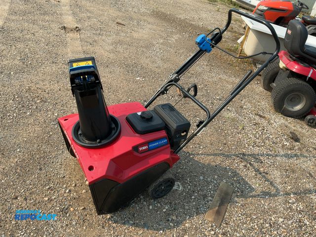 Lot 2-11155 - Toro snow blower power clear power propel 721 QZE
