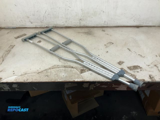 Lot 2-95992 - Pair of Adult aluminum crutches, weight capacity: 300LBS, patient height: 5’2”-5’10”