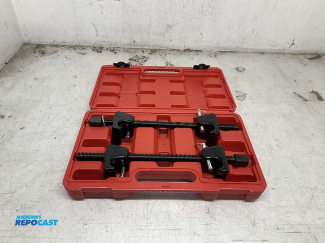 Lot 2-74621 - New 2-piece 1/2" drive coil spring compression tool w/ case