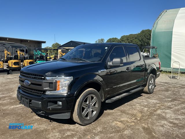 Lot 2-30166 - 2018 Ford F-150 XLT SuperCrew 6.5-ft. Bed 4WD Crew Cab Standard Box Pickup Truck 4x4