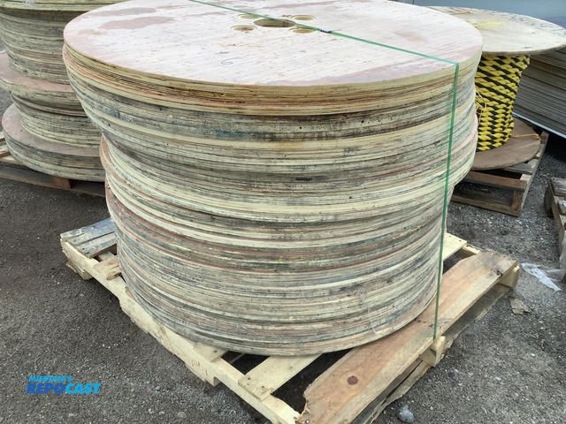Lot 2-35905 - 42" Plywood Rounds