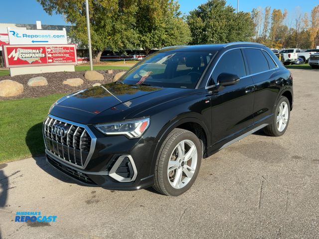 Lot 2-41830 - 2021 Audi Q3 S line Premium Plus quattro SUV AWD