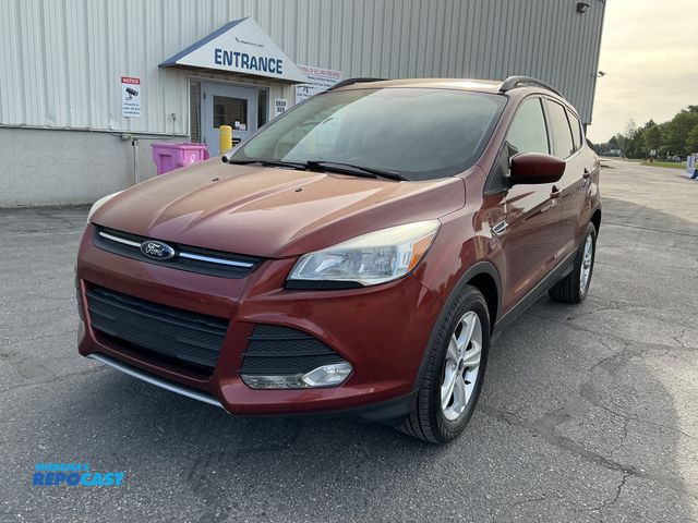 Lot 2-75239 - 2015 Ford Escape SE SUV 4x4