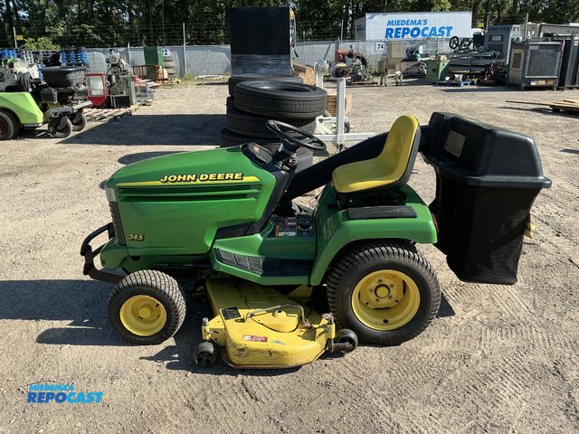 Lot 2-71741 - John Deere 345 Riding Lawn Mower 18HP V-Twin OHV liquid cooled 345 power steering twin touch hydro l...