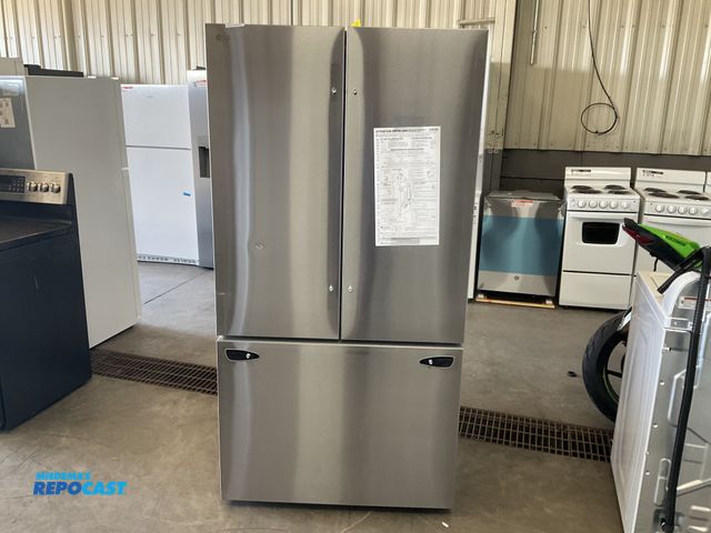 Lot 2-40443 - Scratch & Dent LG LRFLC2706S/00 Refrigerator/Freezer