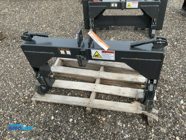 Lot 2-40767 - New Wolverine Model TR-26-02C 3-point Quick Hitch, Class II, 50 lbs