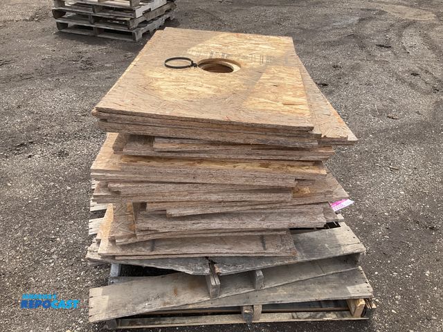 Lot 2-22928 - (42) pieces of OSB each approx 26-1/4” x 40” and all have a 7-1/4” hole cut in the center, most are ...