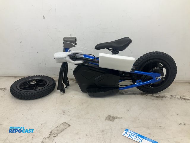 Lot 2-92775 - Evercross Electric bike, EV06M, Missing one handle bar, no charger included
