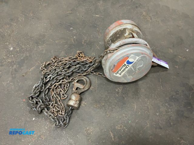 Lot 2-30562 - CM 1-1/2 Ton Manual Chain Hoist
