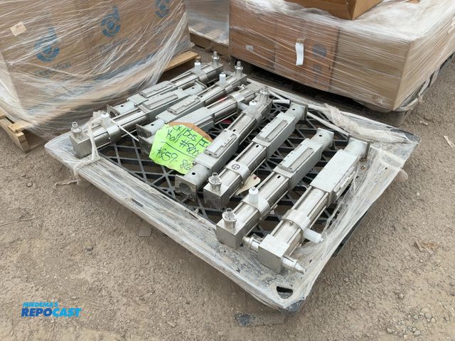 Lot 2-69490 - Skid lot of pneumatic guided cylinders