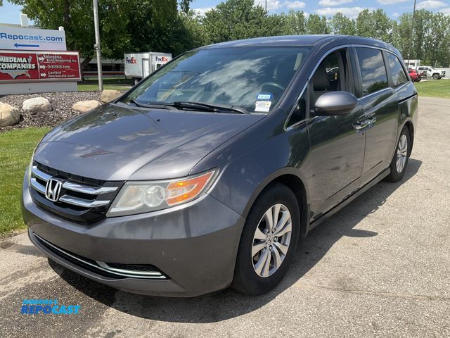 Lot 2-55638 - 2016 Honda Odyssey SE Mini Van FWD