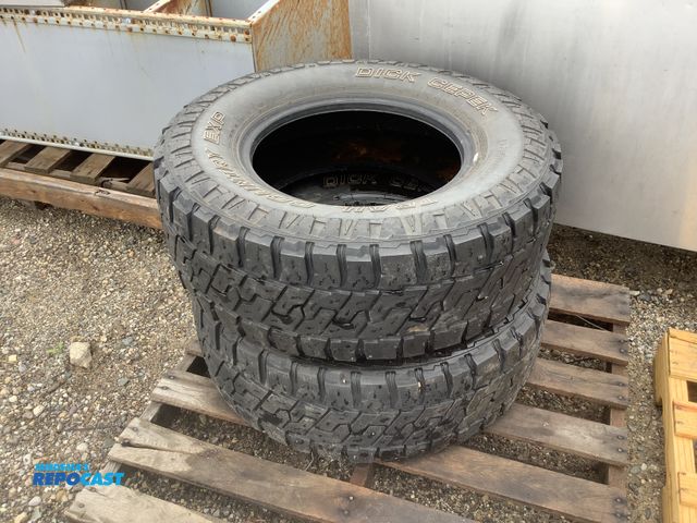 Lot 2-93826 - 2 Dick Cepek trail country EXP LT285/70R17 radial tubeless tires, DOT UPLH MDI, design 1745, load ra...