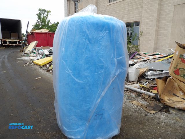 Lot 2-53316 - New air filter roll - 5' x 120', blue