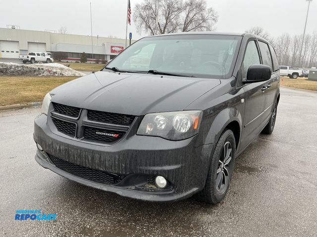 Lot 2-77209 - 2014 Dodge Grand Caravan SXT Mini Van FWD